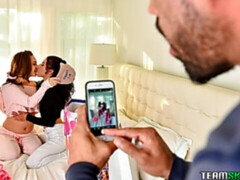 Минет, Брюнетки, Собачьи, Две девушки, Ласковые ручки, Юбки, Молоденькие, Втроем