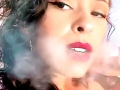 Brunette brune, Mignonne, Queue, Femelle, Naturelle, Chatte, Tatouage, Nénés