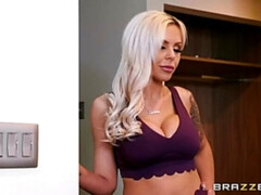 Grote mammen, Pijpbeurt, Stel, Handbeurt, Moeder die ik wil neuken, Gezichtspunt, Kut duiken, Tatoeage