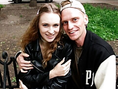 Cul, Chambre à dormir, Grosse bite, Sucer une bite, En levrette, Léchez, Seins naturels, Maigrichonne