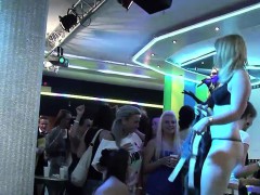 Brunette brune, Hd, Public, Réalité