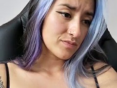 Gros seins, Gode, Hard, Fille latino, Mamelons, Piercing, Solo, Jouets