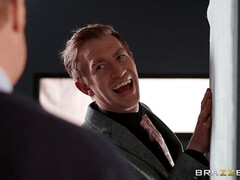 В офисе, Юбки