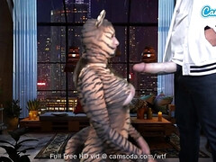 Grosse titten, Vollbusig, Lesbisch, Masturbation, Rasiert, Tätowierung, Tittenfick, Netzkamera