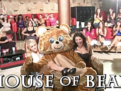 Grosser schwanz, Schwarz, Blasen, Cfnm, Gruppe, Hardcore, Hd, Orgie