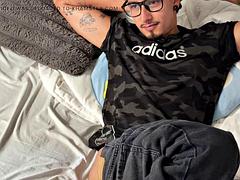 Amateur, Verga grande, Gay, Pajear, Masturbación, Público, Flaco, Tatuaje
