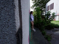 Tussi, Grosser schwanz, Braunhaarige, Spermaladung, Schwanz, Masturbation, Öffentlich, Realität