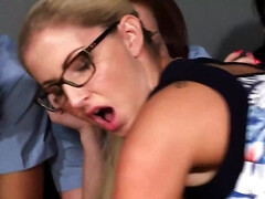 Cul, Grosse bite, Sucer une bite, Faciale, Pénétrer avec le poing, Mature, Petite femme, Chatte