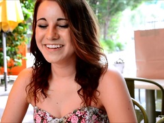 En gros plan de très près, Double pénétration, Extrême, Béant, Public, Solo, Sous la jupe