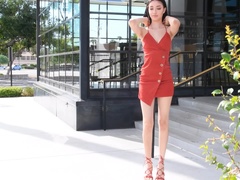 Tanzen, Extrem, Masturbation, Monster, Öffentlich, Solo, Spielzeuge, Unter dem rock