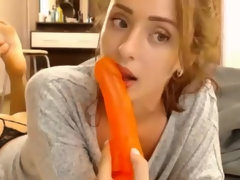 Enthousiasteling, Blond, Huisgemaakt, Alleen, Zuigen, Tieten likken, Speelgoed, Webcamera