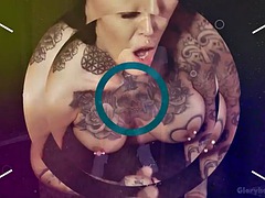 Lieveling, Grote lul, Blond, Pijpbeurt, Handbeurt, Hardcore, Zuigen, Tieten likken