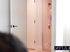 Pijpbeurt, Bruinharig, Gezichtzitten, Hardcore, Likken, Geschoren, Trio, Tieten likken