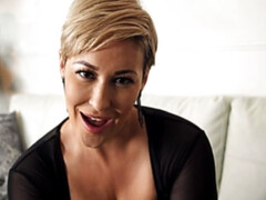 Wohlbeleibte schöne frauen, Klaffend, Handjob, Lingerie, Masturbation, Rasiert, Kurzes haar, Solo