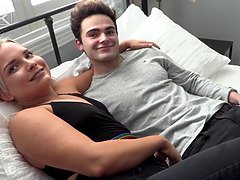 Grote kont, Grote lul, Blond, Pijpbeurt, Sperma shot, Diep in de keel, Harig, Hd