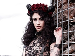 Анальный секс, Черные, Брюнетки, Двойное проникновение, Ласковые ручки, Секс без цензуры, Чулки, Тату