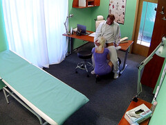 Blond, Eerste keer, Moeder die ik wil neuken, Kantoor, Zwanger