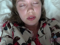 Cuarto de baño, Morena, Penetracion con dedos, Orgasmo, Al aire libre, Pov, Fumando, Tetas