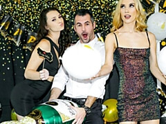 18 jahre, Grosser arsch, Grosser schwanz, Blasen, Frau frau mann, Natürlichen titten, Jungendliche (18+), Titten