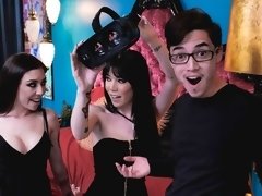 茶髪の, バック, 女 人男 人, 手コキする, 淫乱熟女, ストッキング, タトゥー, 三人