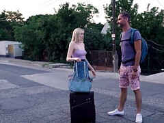 18 jaar, Blond, Europees, Geld, Gezichtspunt, Zuigen, Tatoeage, Tiener