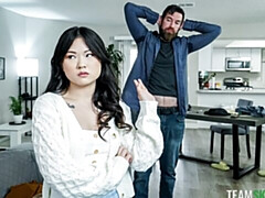 18, アジア人, デカ尻, デカチン, フェラチオ, 茶髪の, バック, 自然山雀