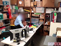 楽屋, 茶髪の, 捕まる, ポリス, 叫ぶ, タトゥー, ティーン, ユニフォーム