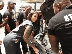 Morena, Bukkake, Doble penetracion, Grupo, Pajear, Sexo duro, Interracial, Orgía