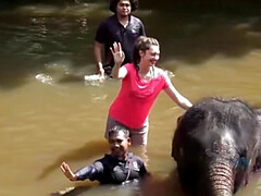 Amateur, Morena, Hd, Al aire libre, Orinar, Pov, Fumando, Tetas