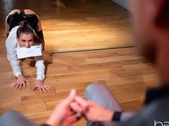 Arsch, Blondine, Hundestellung, Handjob, Strümpfe, Entkleiden, Jungendliche (18+), Titten