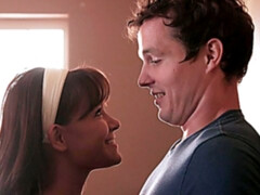 Sucer une bite, Brunette brune, En levrette, Branlette thaïlandaise, Embrassement, Mère que j'aimerais baiser, Piercing, Chatte