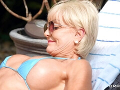 Gros seins, Noire, Mamie, Hard, Interracial, Mère que j'aimerais baiser, Piscine, Chatte