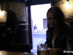 Bruinharig, Oudere vrouw, Hd, Rijpe lesbienne, Moeder, Kut duiken, Realiteit, Stiefmoeder