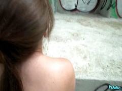 Любители, Красотки, Большая жопа, Брюнетки, Член, Затыкание рта, От первого лица, На публике