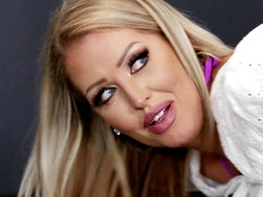 Большая жопа, Большие сиськи, Блондинки, Каблуки, Лизание, Милф, Киски, Трансы