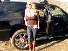 MILF Kelly Madison fucks herself in the car