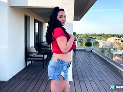 Gros seins, Bikini, Brunette brune, Plantureuse, Hd, Massage, Huilée, Nénés