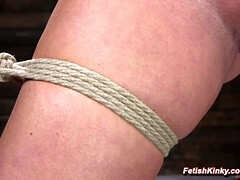 Cul, Bondage domination sadisme masochisme, Bondage, Brunette brune, Fétiche, Bâillonner, Douleur, Rugueux