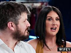 Anal, Sucer une bite, Brunette brune, Double pénétration, Faciale, Lingerie, Plan cul à trois, Épouse