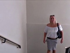 Enthousiasteling, Lieveling, Flashing, Moeder die ik wil neuken, Buiten, Openbaar, Tieten likken, Bekijker