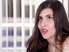 Sucer une bite, Tir de sperme, Européenne, Faciale, Jarretelles, Tatouage, Adolescente, Plan cul à trois