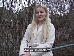 Leie, Tussi, Grosse titten, Blasen, Europäisch, Lingerie, Öffentlich, Realität