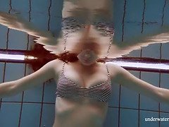 浴室, デカパイ, 裸, 赤毛, 剃毛, ティーン, オッパイの, 水中