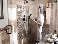 Grosse titten, Blasen, Braunhaarige, Kehlenfick, Lecken, Milf, Muschi, Stiefmutter