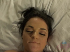 Leie, Blasen, Braunhaarige, Besamung, Fussjob, Orgasmus, Muschi, Rasiert
