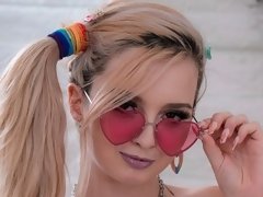 アナル, お尻, ブロンド, 手コキする, 自然山雀, 剃毛, ストリッピング, ティーン