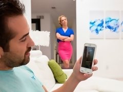 デカ尻, ブロンド, フェラチオ, 手コキする, ハードコア, 淫乱熟女, 三人, ユニフォーム