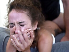 Amateur, Grosse bite, En levrette, Extrême, Fait maison, Petite femme, Adolescente, Nénés