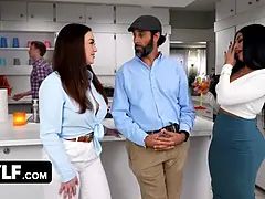 アメリカ人, お尻, フェラチオ, イく瞬間, 手コキする, キス, ラフ, スパンキング