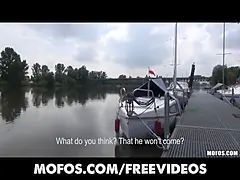 Pijpbeurt, Hondjeshouding, Hd, Natuurlijke tieten, Orgasme, Gezichtspunt, Ruw, Schreeuwen